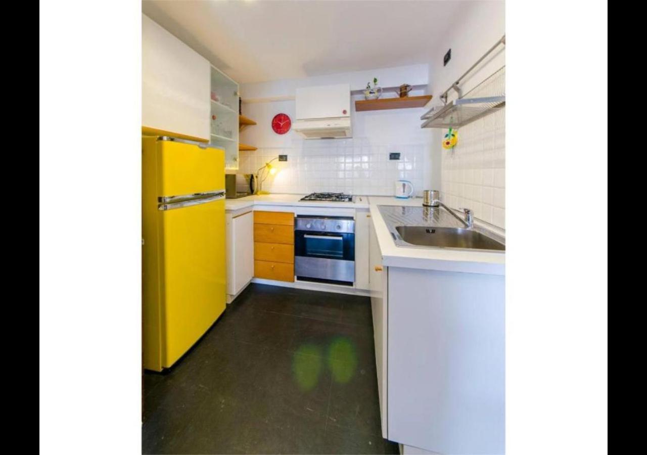 Apartment Joivy Colorful Flat For 5 Close To Piazza De Ferrari